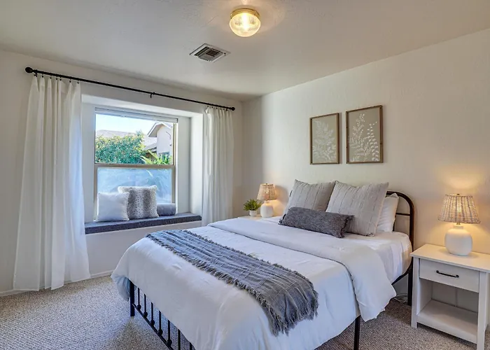 W/ Fenced Backyard: 3 Mi To Downtown *