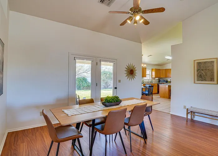 W/ Fenced Backyard: 3 Mi To Downtown *