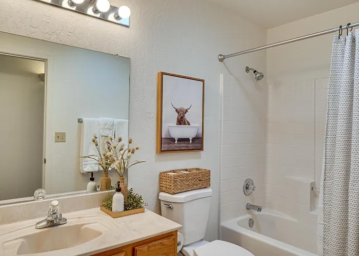 W/ Fenced Backyard: 3 Mi To Downtown Holiday home Thatcher